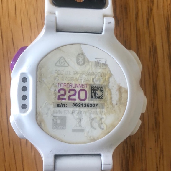 Garmin Forerunner 220 - Picture 2 of 3